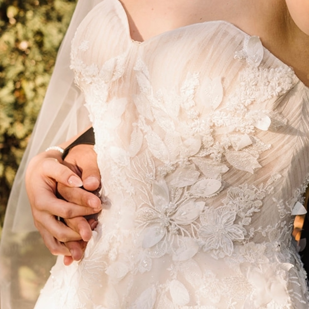 Casablanca Wedding Dress - Picture 4 of 4